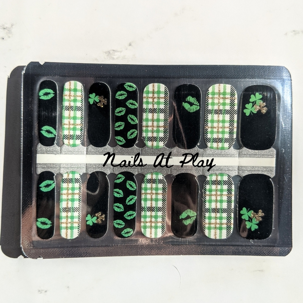 5 for $15 Nail Wraps- St Patty's Kisses